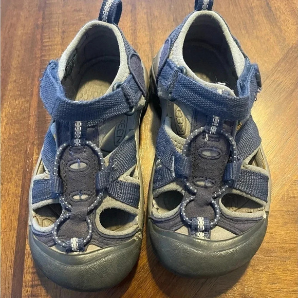 KEEN Venice H2 Closed Toe Water Sandal - Picture 1 of 7